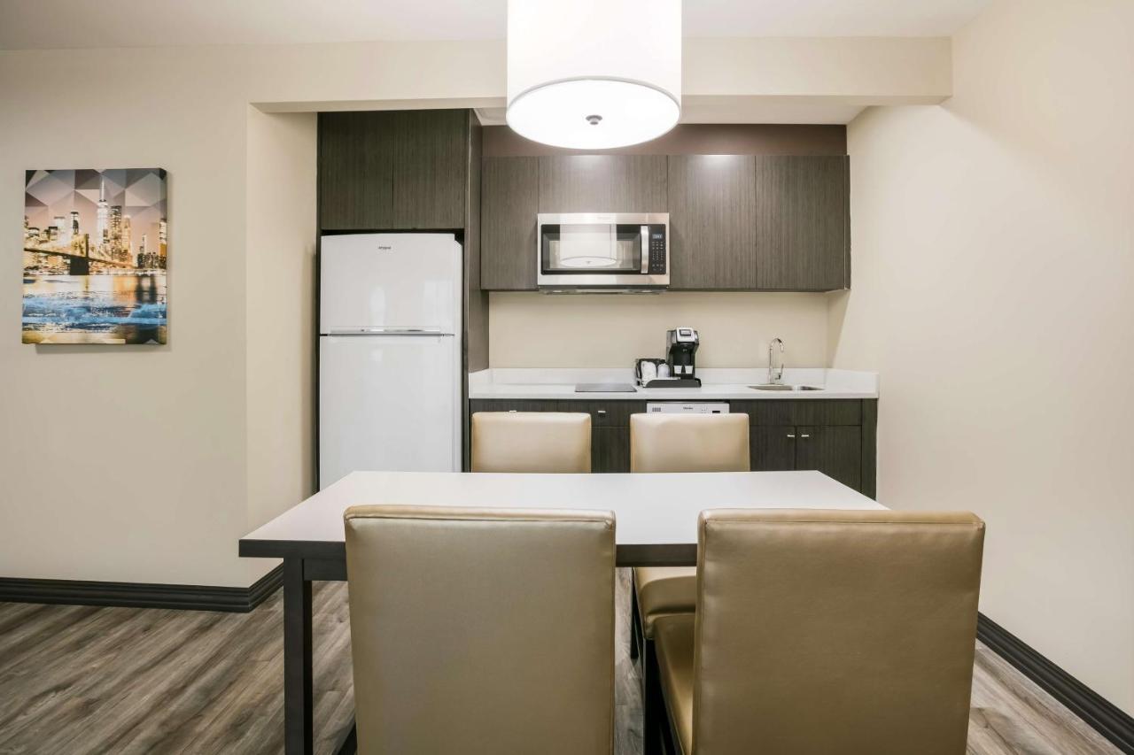 Best Western Plus Executive Residency Bronx New York Exterior photo